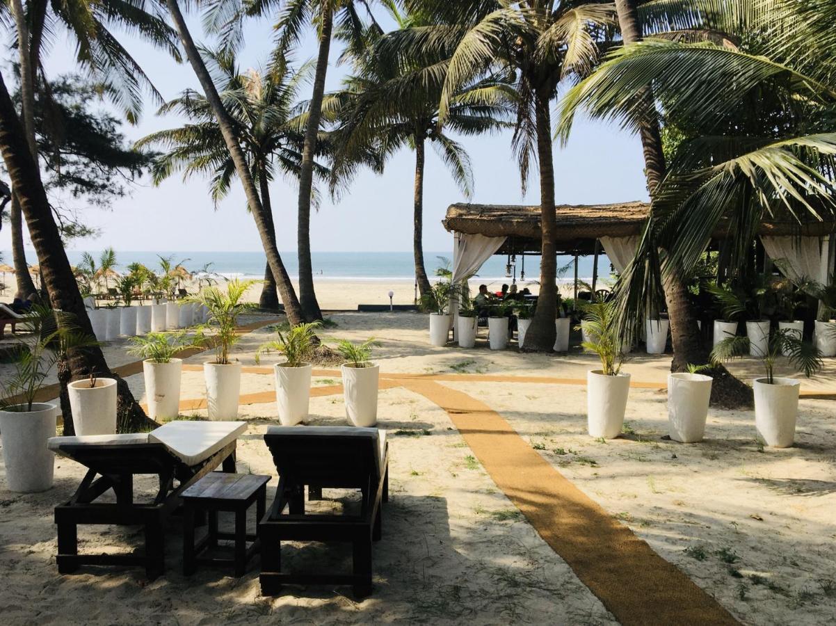 Mamagoa Resort Morjim Exterior photo