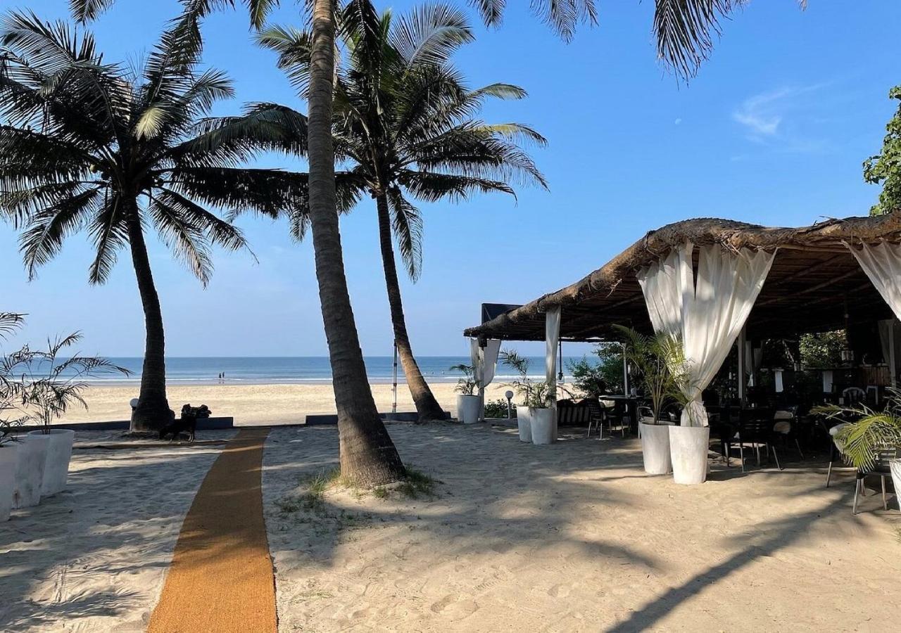 Mamagoa Resort Morjim Exterior photo