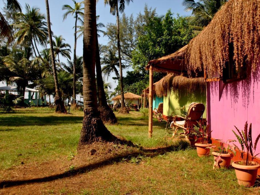 Mamagoa Resort Morjim Exterior photo