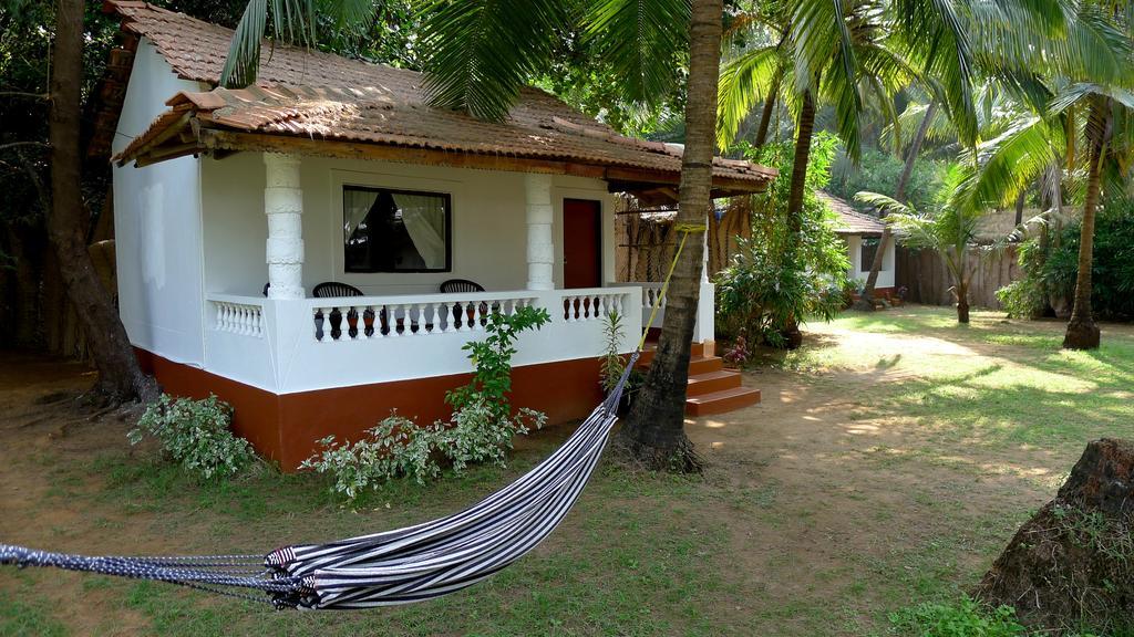 Mamagoa Resort Morjim Exterior photo
