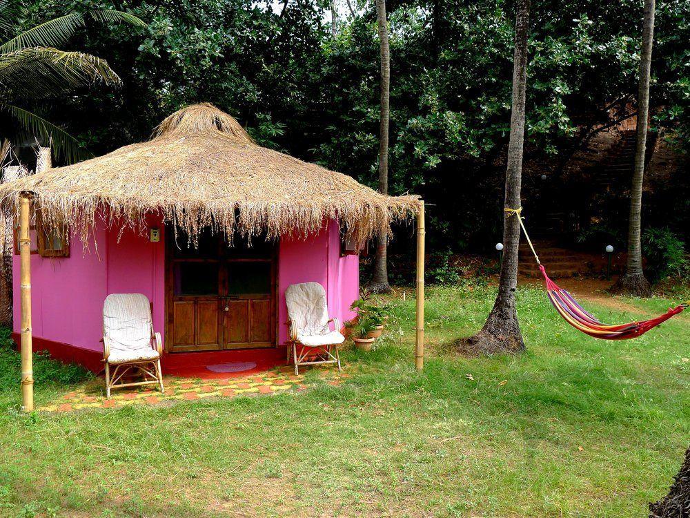 Mamagoa Resort Morjim Exterior photo