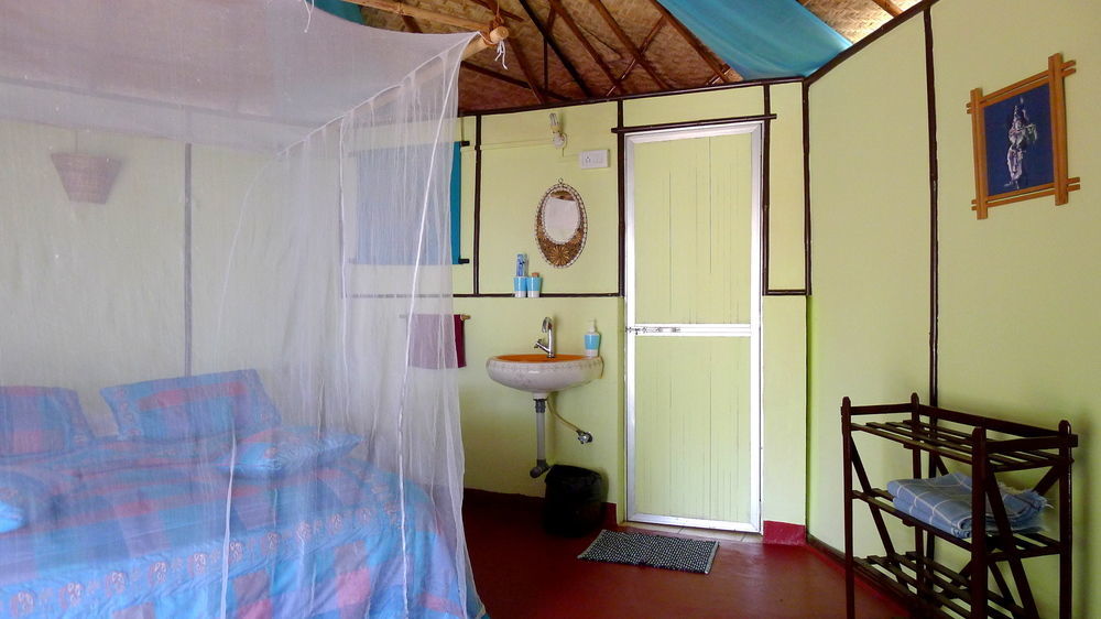 Mamagoa Resort Morjim Exterior photo