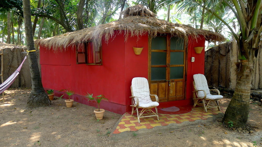 Mamagoa Resort Morjim Exterior photo