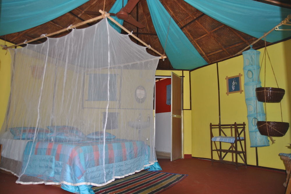 Mamagoa Resort Morjim Exterior photo
