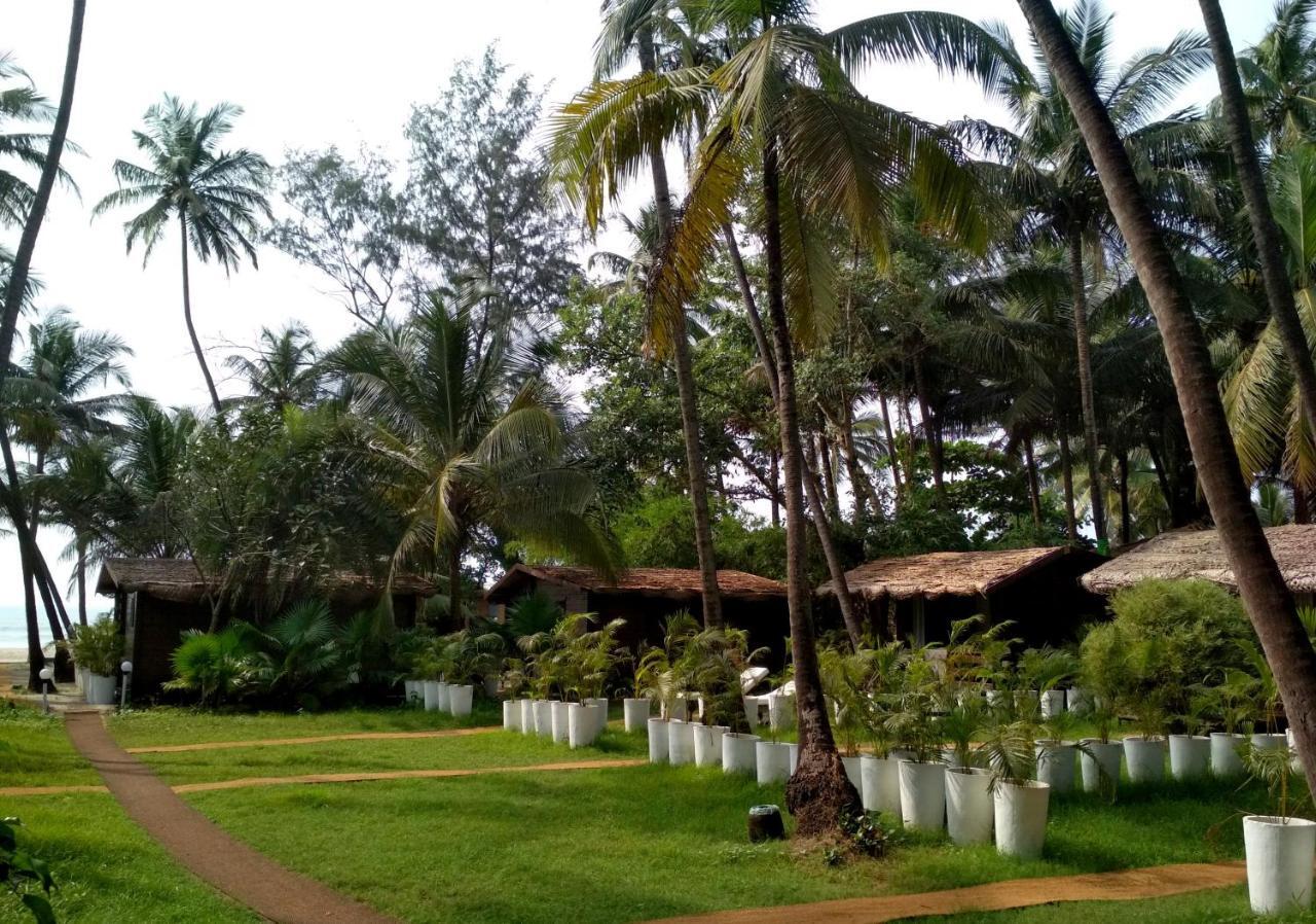 Mamagoa Resort Morjim Exterior photo