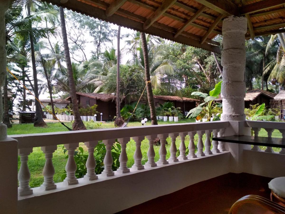 Mamagoa Resort Morjim Exterior photo